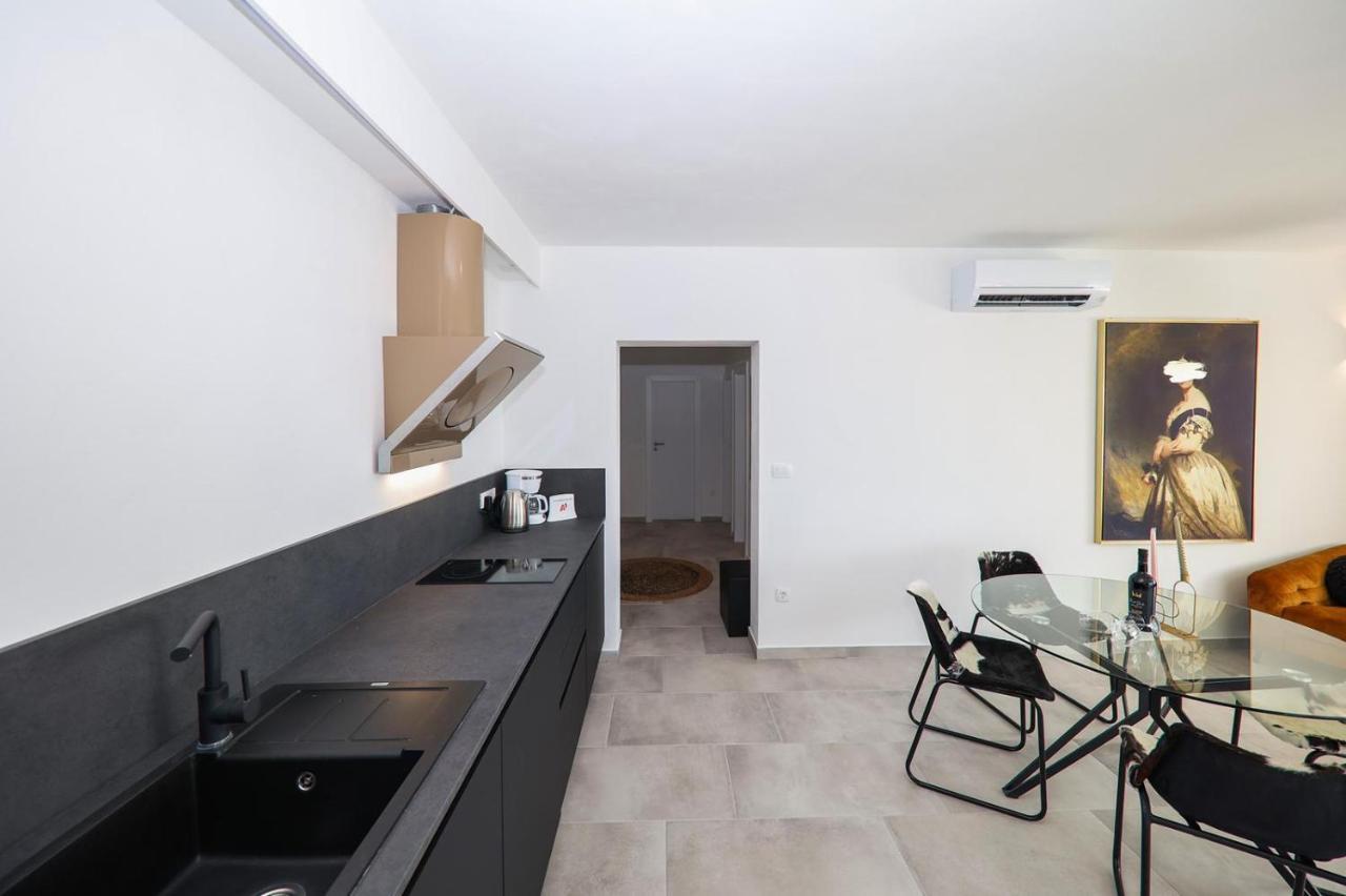 Apartment Nero Zadar Exterior photo